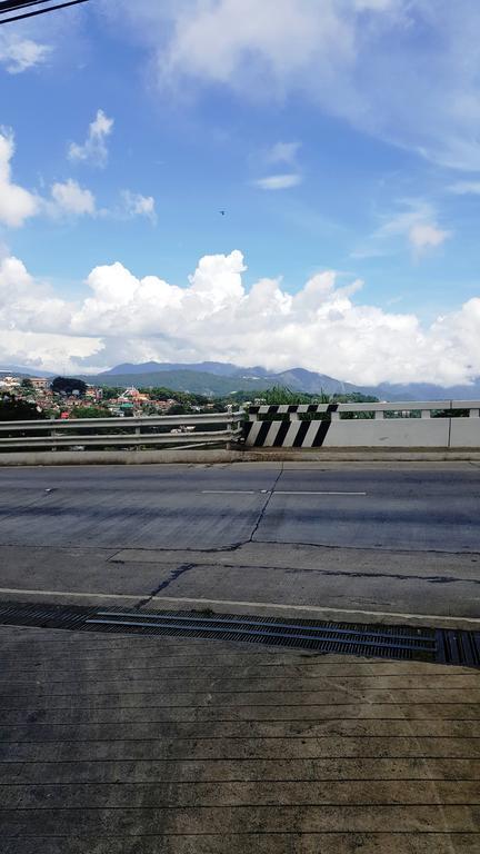 Hollywood Drive-In Hotel Baguio City Bagian luar foto