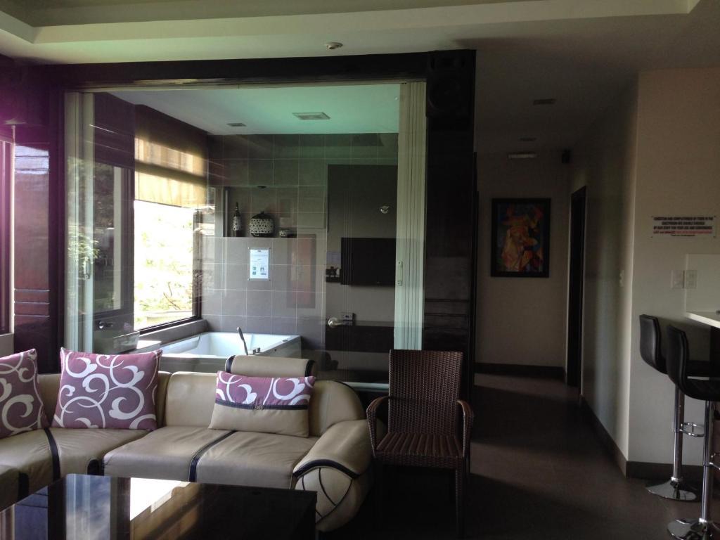 Hollywood Drive-In Hotel Baguio City Bagian luar foto
