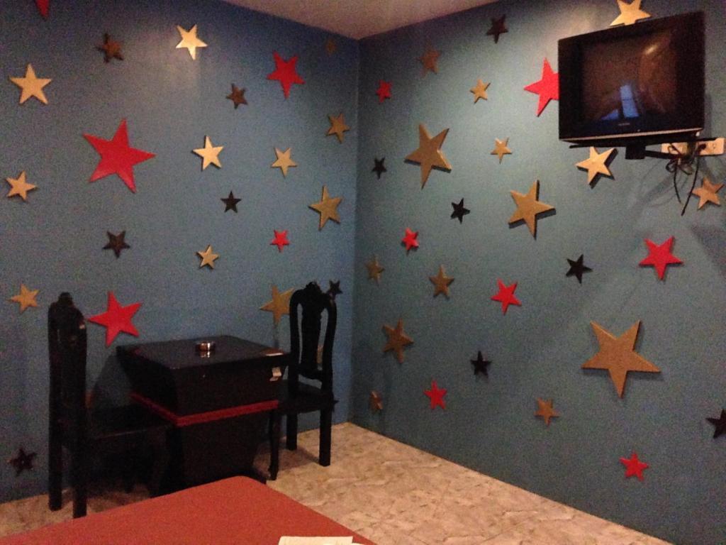 Hollywood Drive-In Hotel Baguio City Bagian luar foto