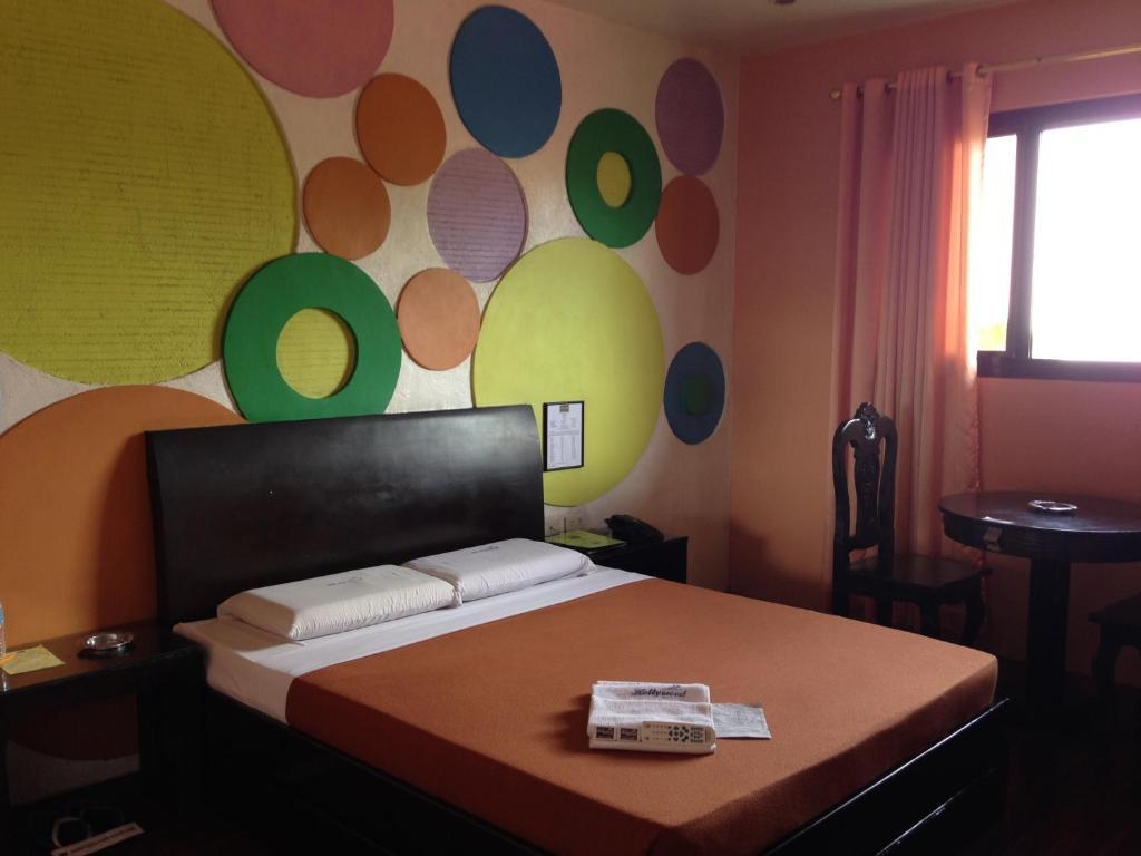 Hollywood Drive-In Hotel Baguio City Bagian luar foto