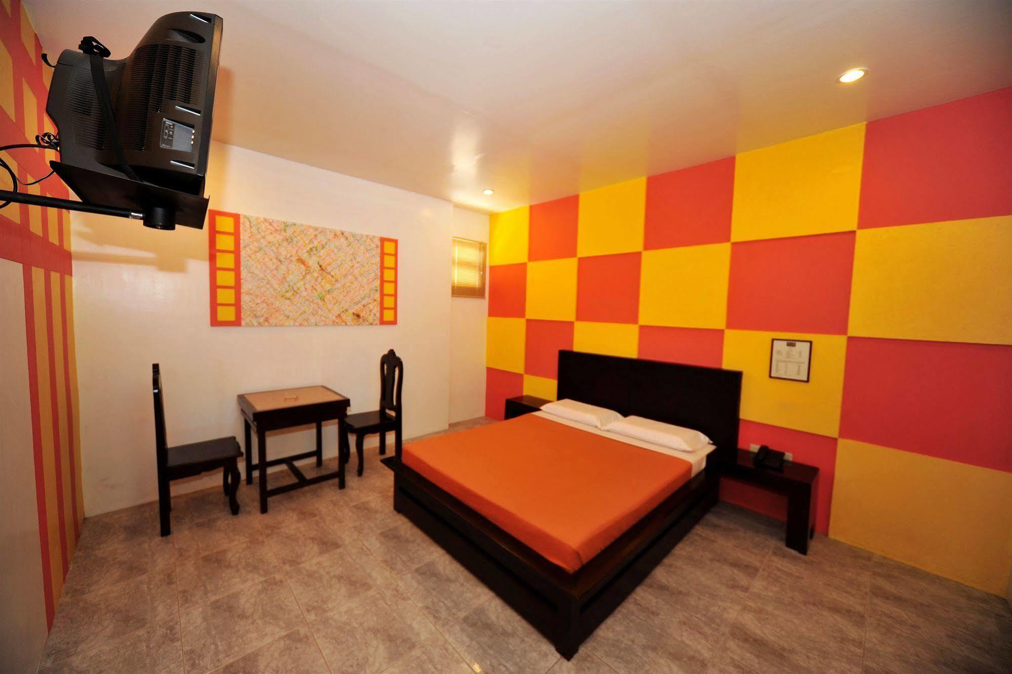 Hollywood Drive-In Hotel Baguio City Bagian luar foto